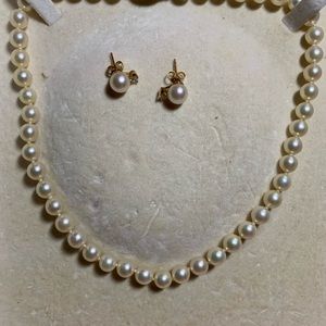 Single Strand Cultured Pearls With Matching Pearl/Diamond Studs